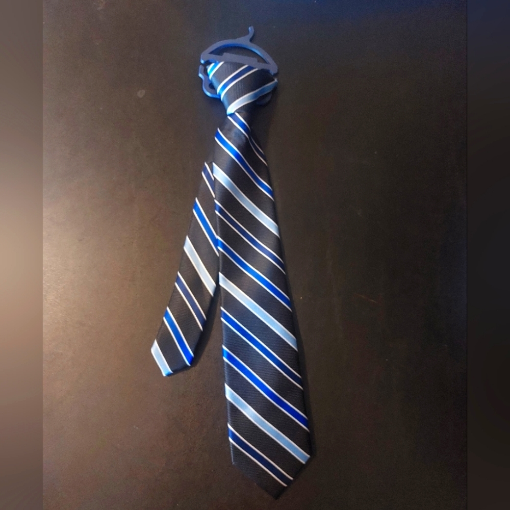 NWT Chaps Child's Clip-On Navy Tie